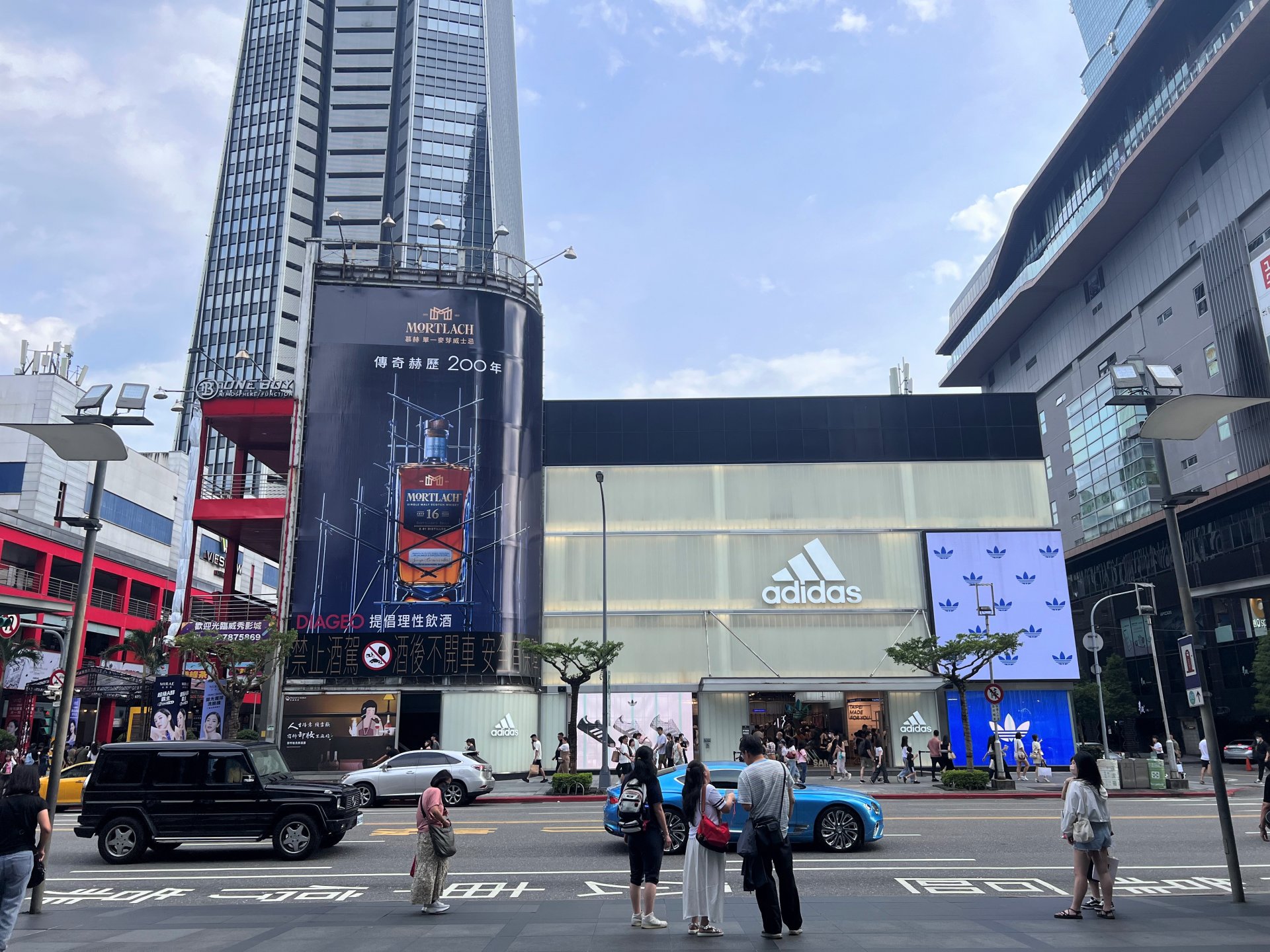 信義威秀 戶外媒體